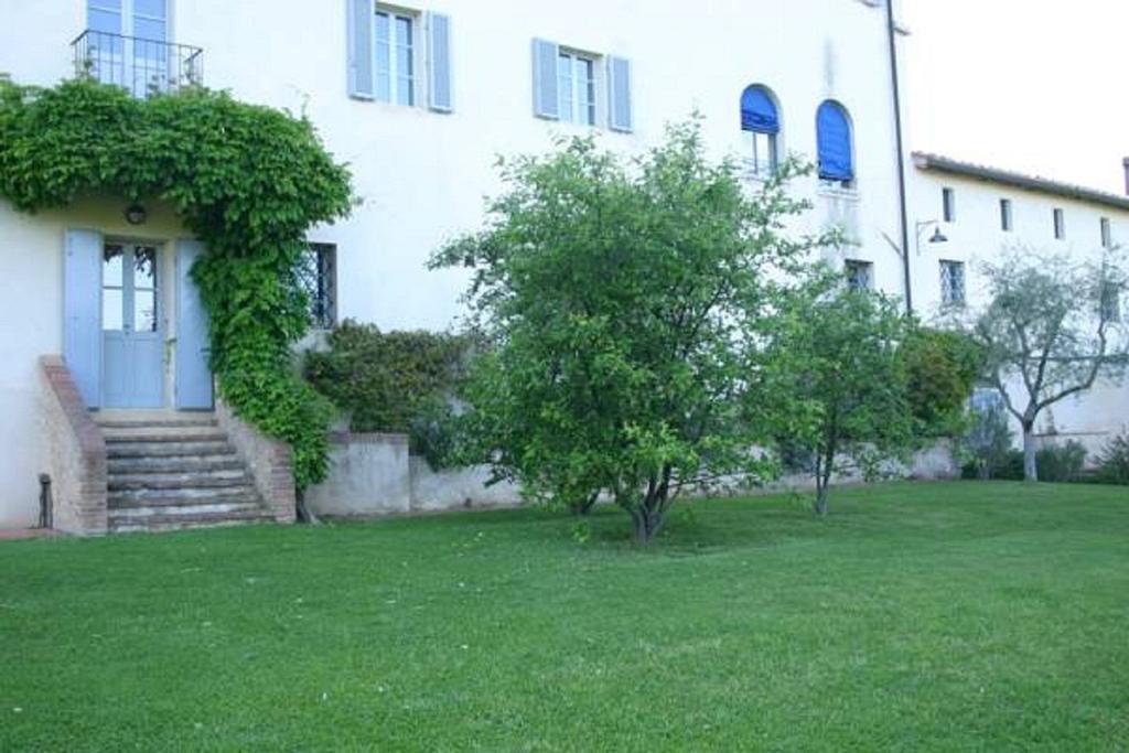 Agriturismo Borgo Personatina Совичиле Екстериор снимка