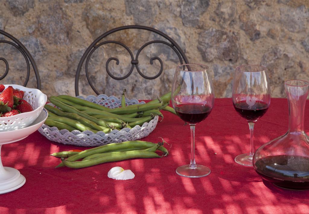 Agriturismo Borgo Personatina Совичиле Екстериор снимка