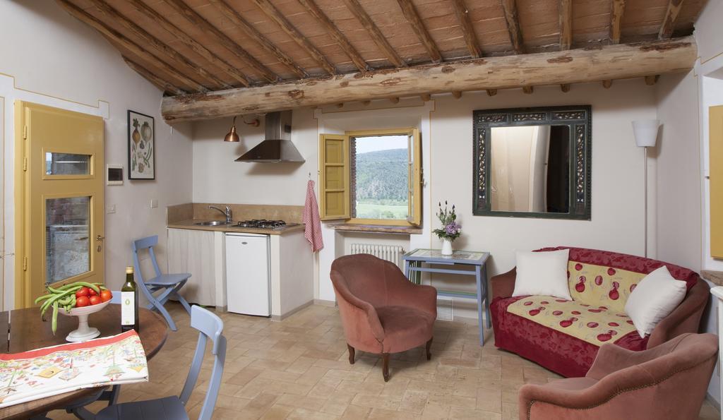 Agriturismo Borgo Personatina Совичиле Екстериор снимка
