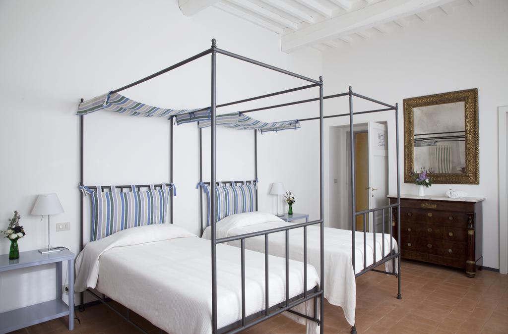 Agriturismo Borgo Personatina Совичиле Екстериор снимка